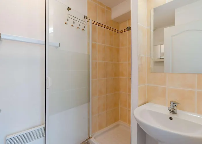 Villa Pavillon 5 Pieces Avec Piscine, Terrasse Et Wifi - 8 Pers, Narbonne-plage - Fr-1-409-28 *