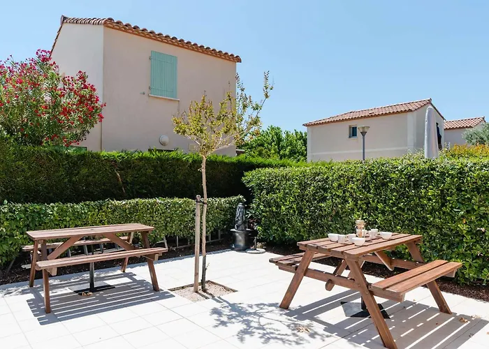 Pavillon 5 Pieces Avec Piscine, Terrasse Et Wifi - 8 Pers, Narbonne-plage - Fr-1-409-28 Narbonne