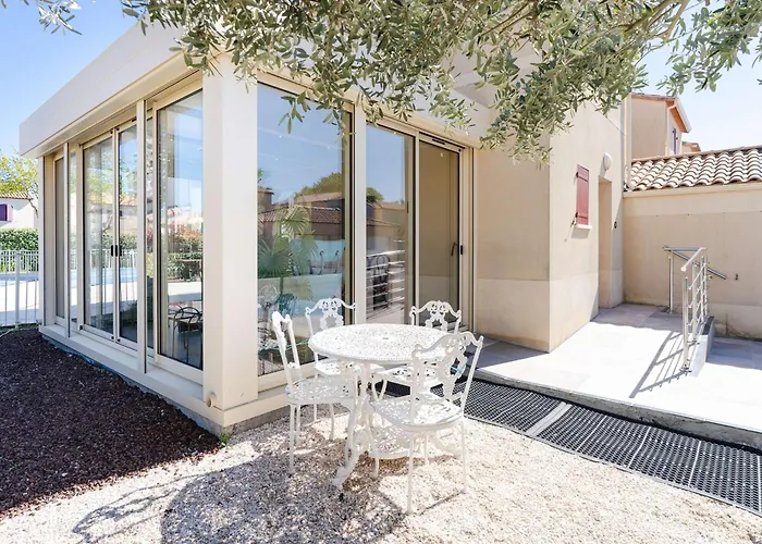 Villa Pavillon 5 Pieces Avec Piscine, Terrasse Et Wifi - 8 Pers, Narbonne-plage - Fr-1-409-28 Narbonne