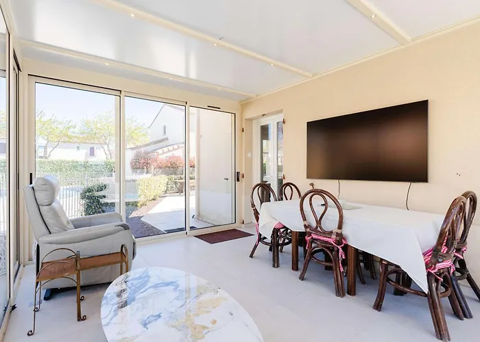 Pavillon 5 Pieces Avec Piscine, Terrasse Et Wifi - 8 Pers, Narbonne-plage - Fr-1-409-28 *